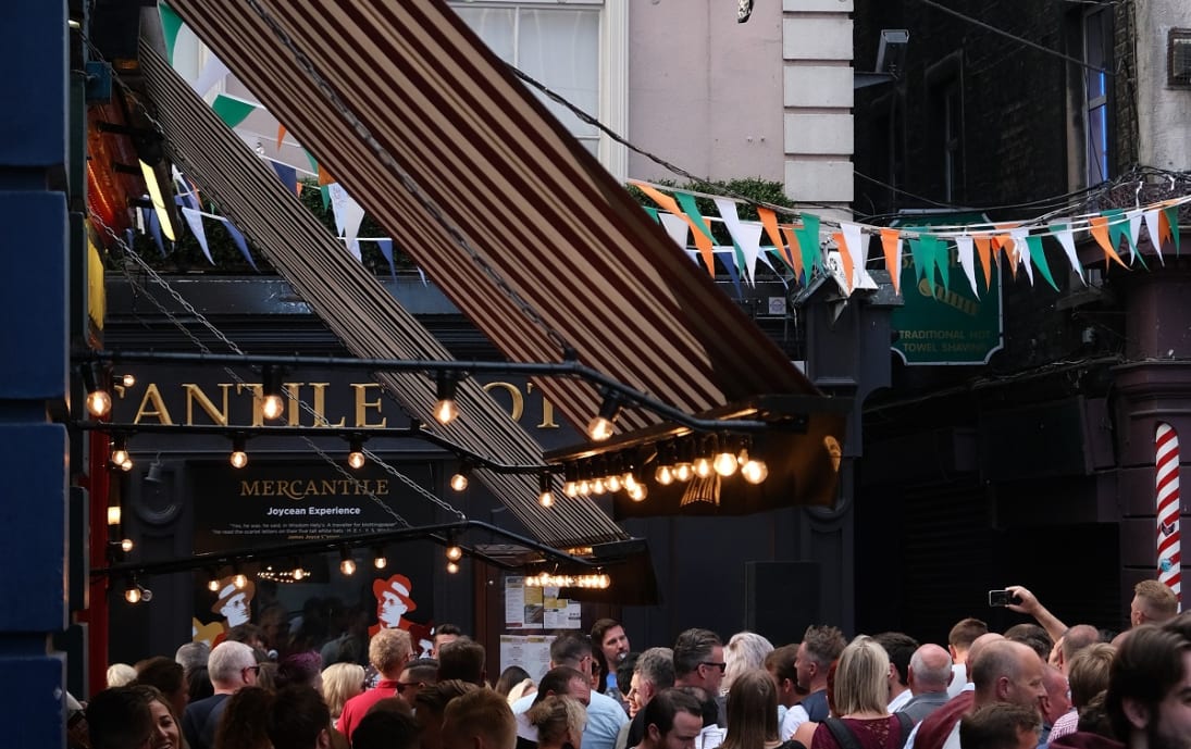 Busy Temple Bar