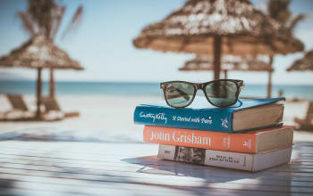 New Year's resolutions and holidays to make them happen